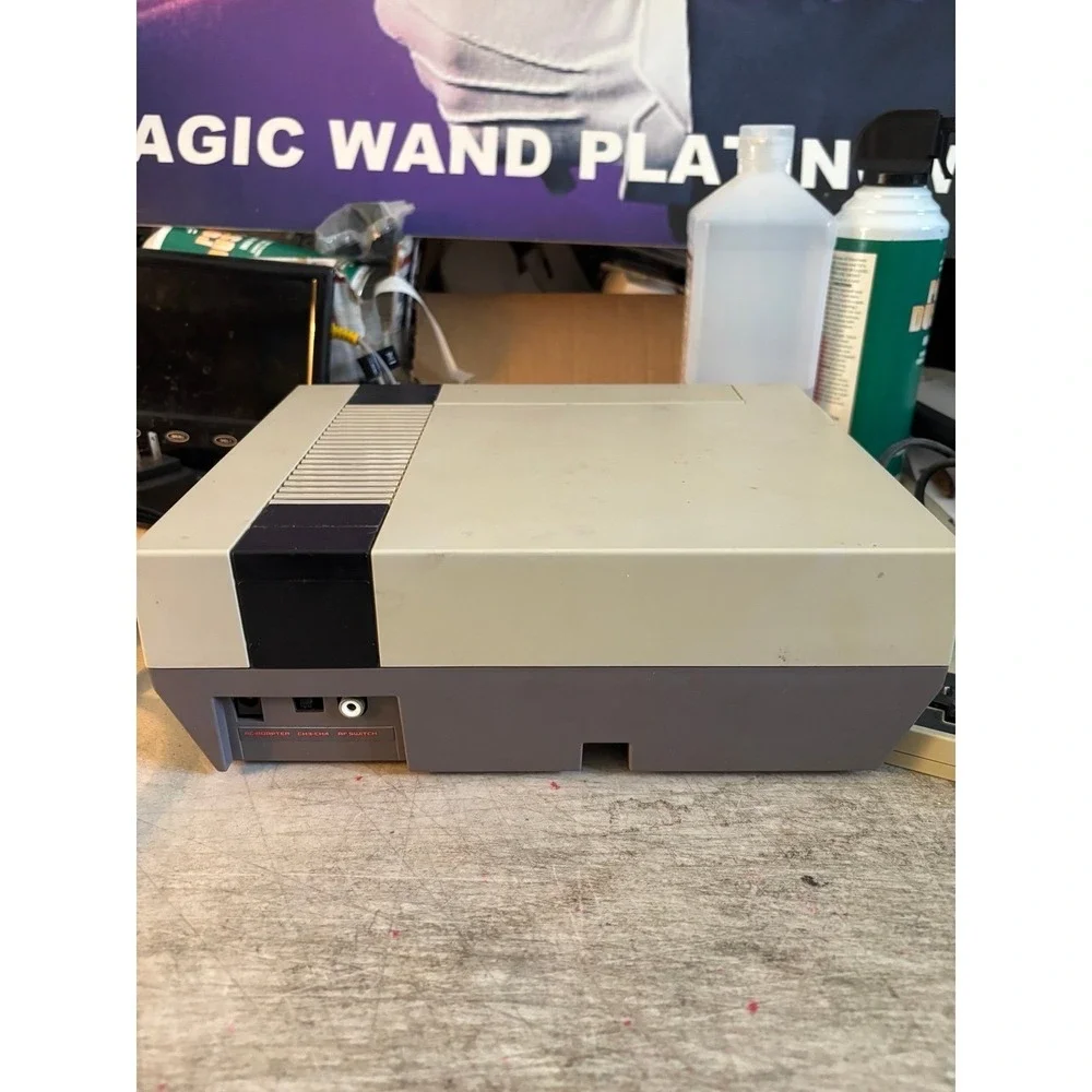 1985 Original NES Nintendo System Console Authentic Tested Bundle With 2 Games